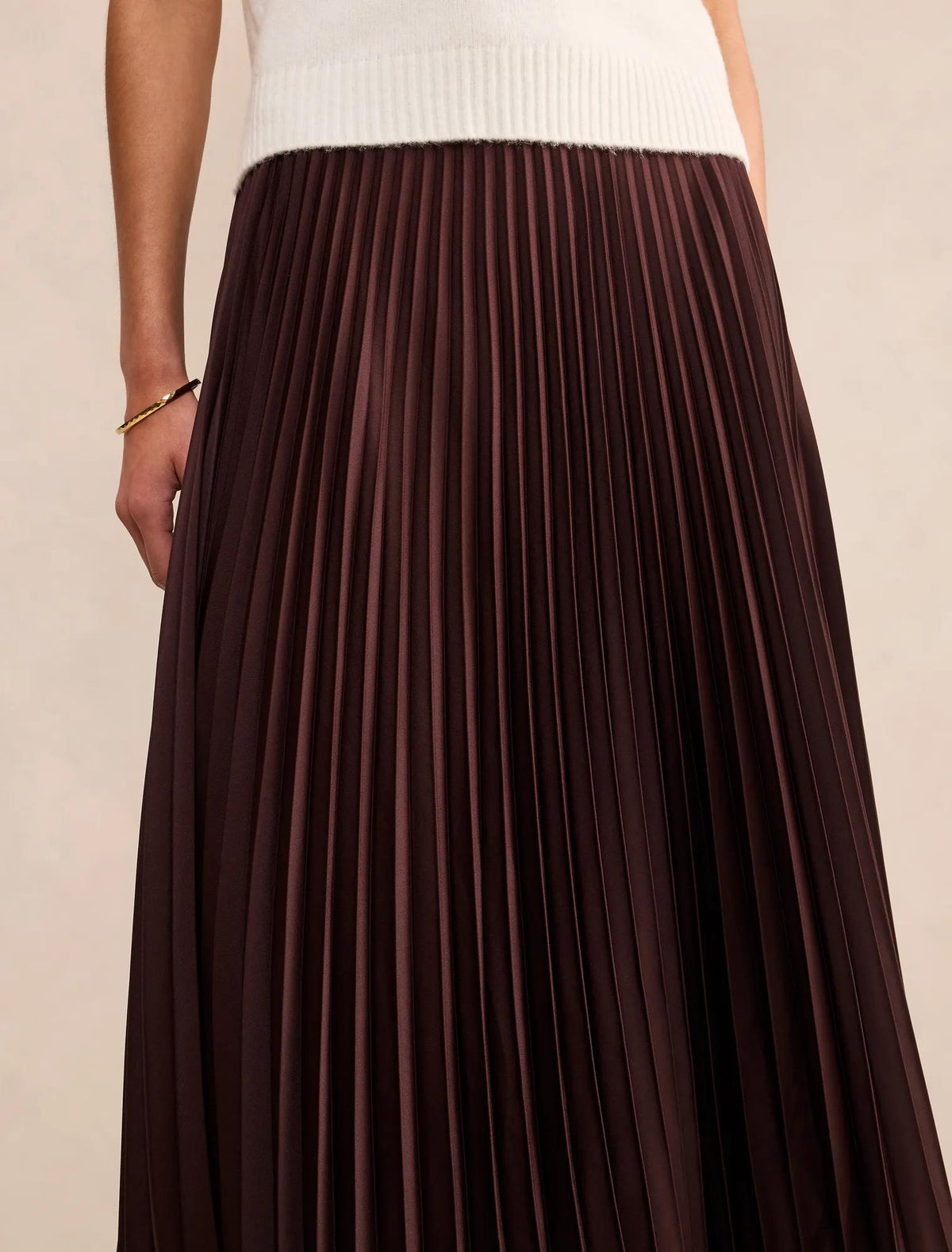 Ester Satin Pleated Skirt Chocolate