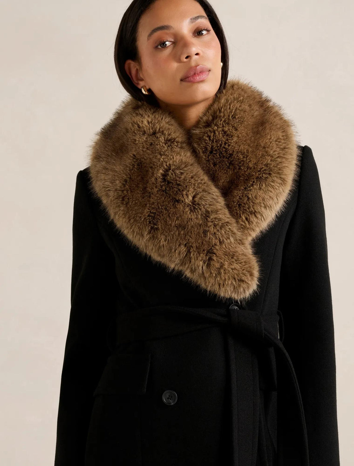 Chelsea Double Breasted Fur Collar Coat Black / Camel