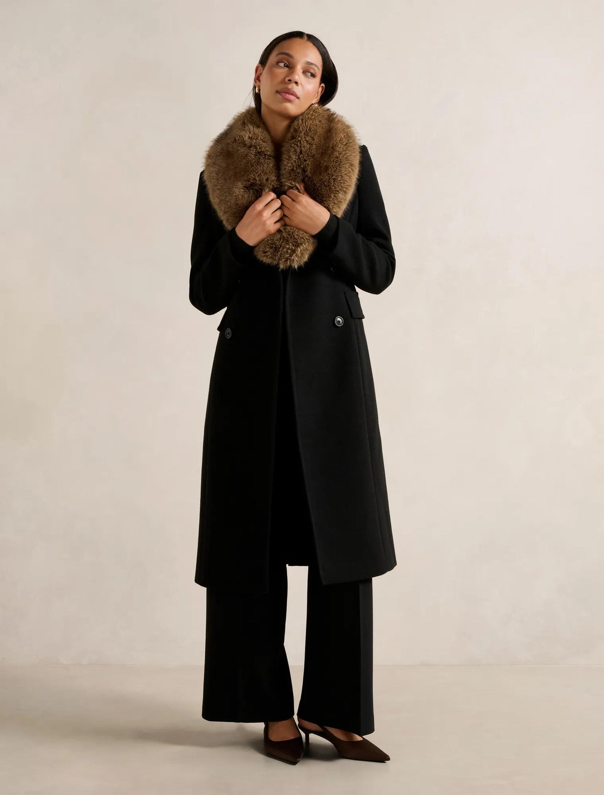 Chelsea Double Breasted Fur Collar Coat Black / Camel