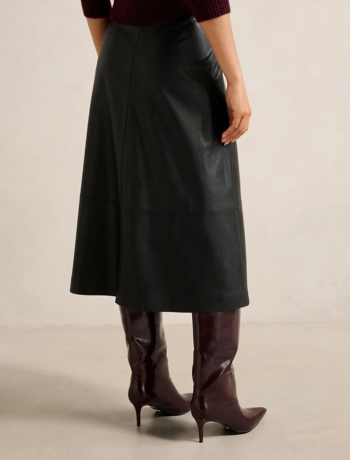 Jaelyn Vegan Leather Midi Skirt Black