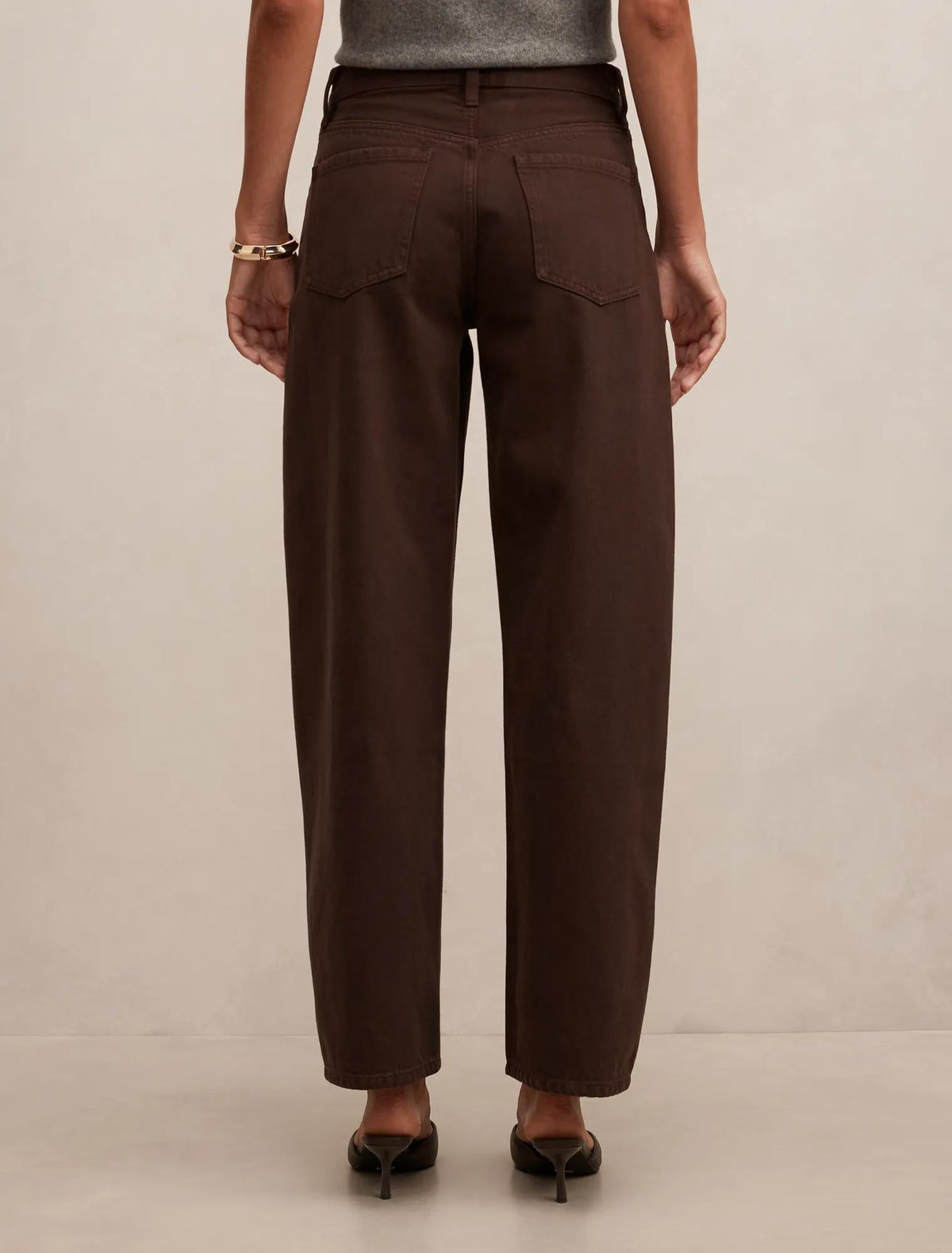 Emma Mid Rise Barrel Jeans Chocolate