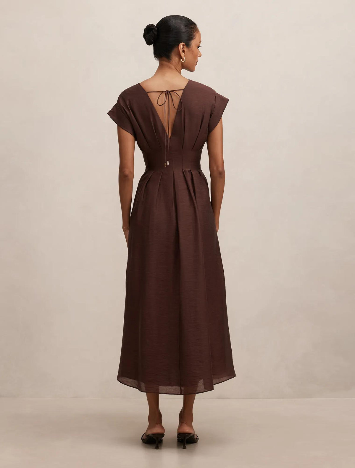 Alessandra Petite Tucked Midi Dress Chocolate