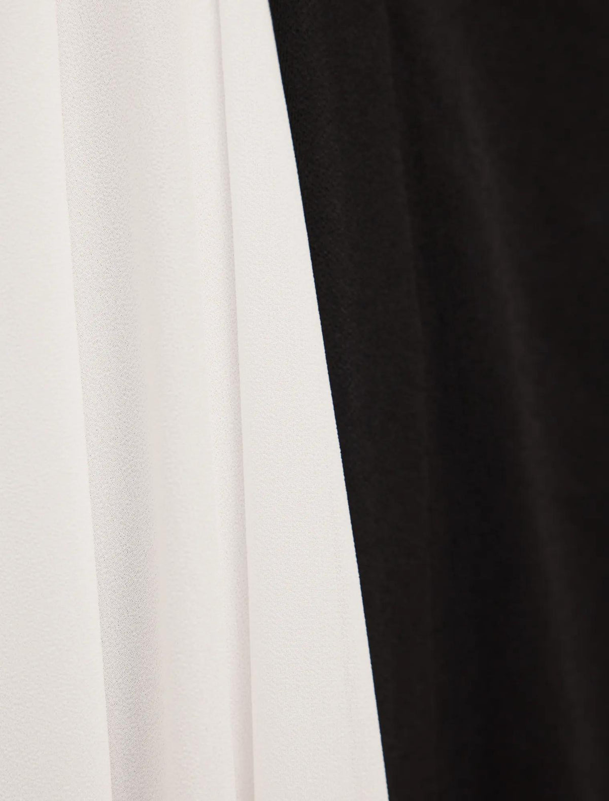 Camille Off Shoulder Contrast Maxi Black & White