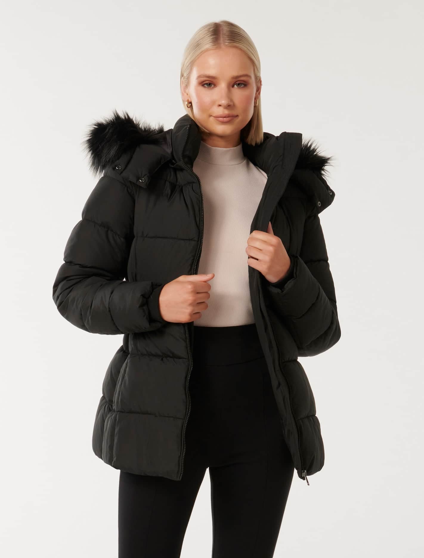 Forever New Women's Dannie Puffer Coat in Black